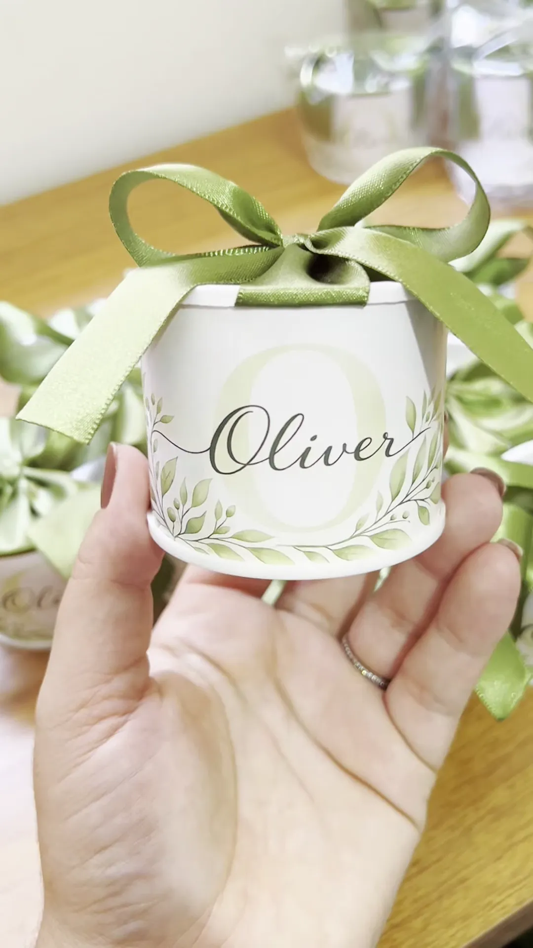 Tubo Lata Personalizada Verde Oliva vídeo 3